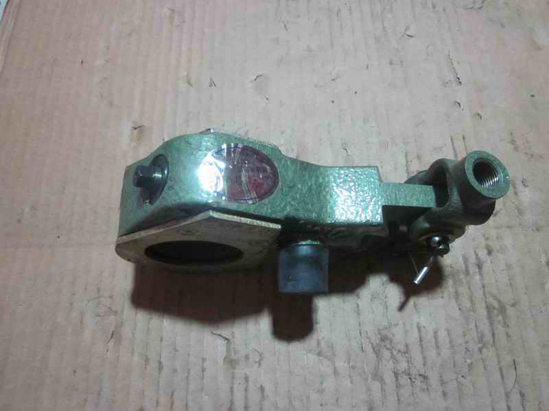 Правый рычаг автоматической регулировки