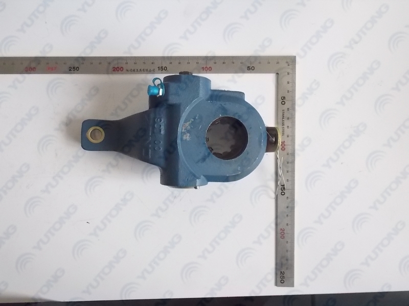 Front right automatic adjustment arm