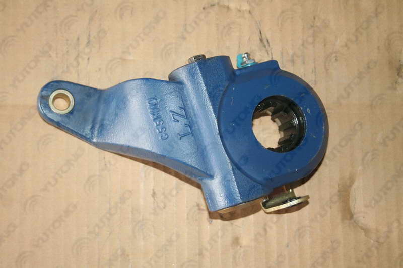 Automatic adjustment arm of the rear right