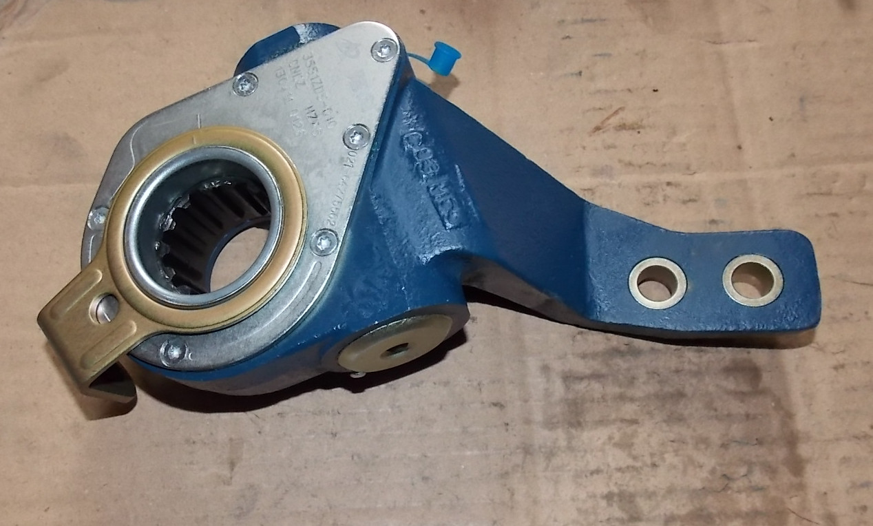 Rear left automatic adjustment arm