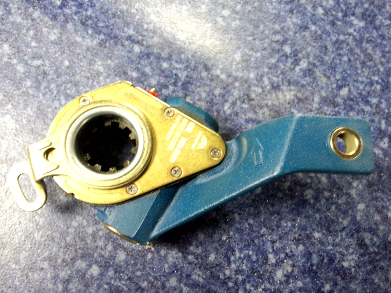 Рычаг автоматической регулировки заднего правого