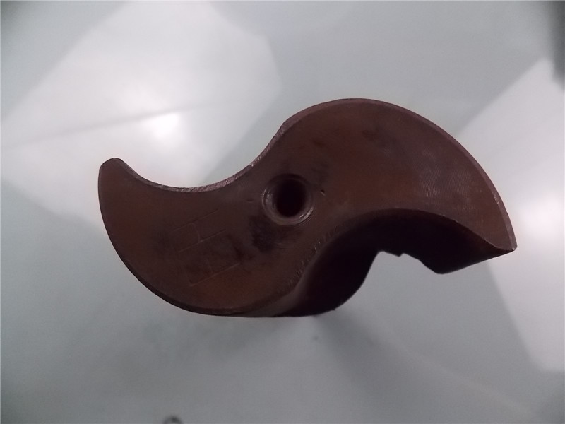 Распределительный вал передний левый; S-образный-2