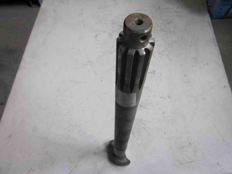 Задний левый распределительный вал; потреблять инвентарь-1