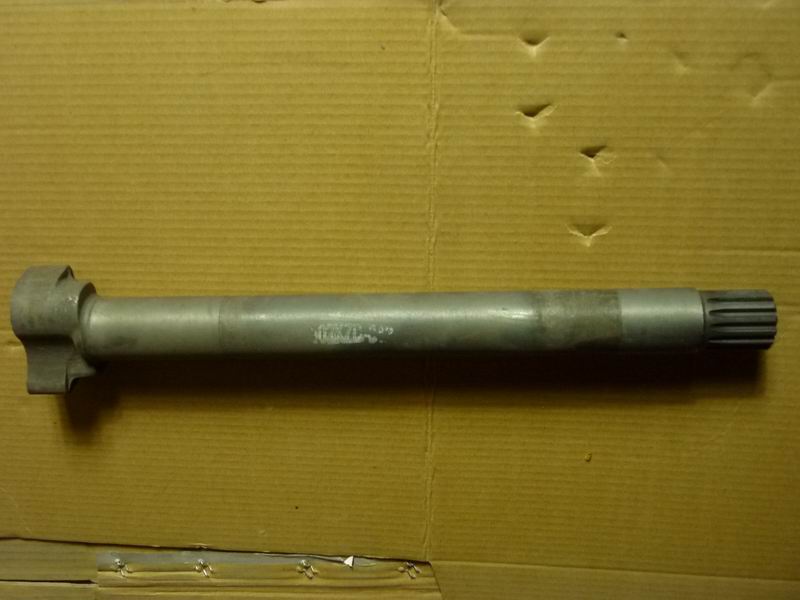 Rear right cam shaft