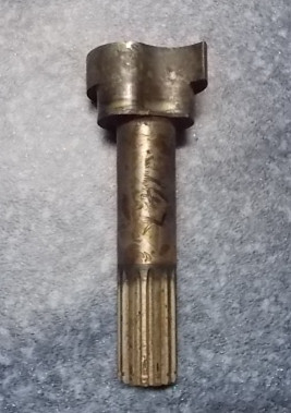 Front left camshaft; no threaded hole