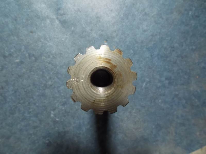 Front left camshaft; threaded hole-2