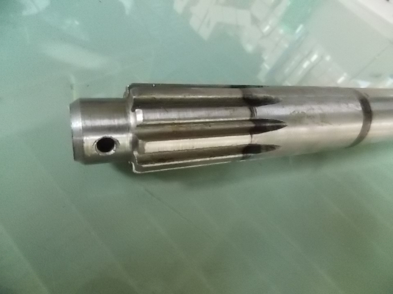 Rear right cam shaft-1