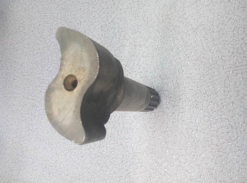 Передний правый распредвал