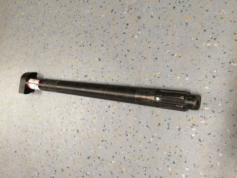 Распредвал заднего тормоза-правый