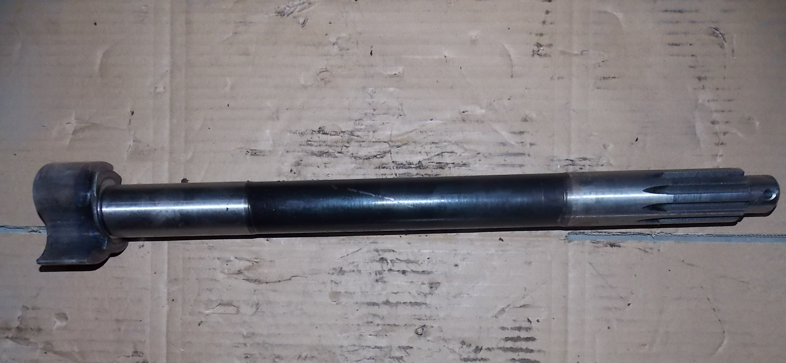 Rear brake camshaft-right