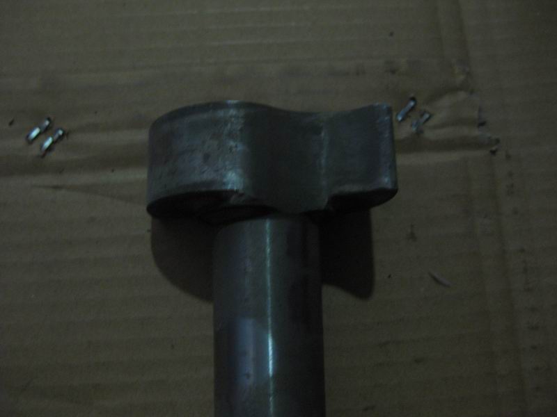 Задний распределительный вал слева-2