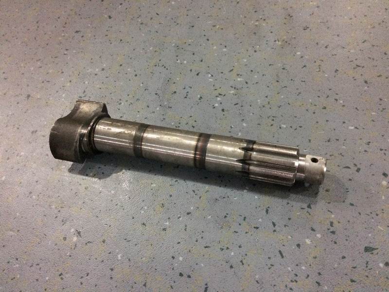 Распредвал передний левый