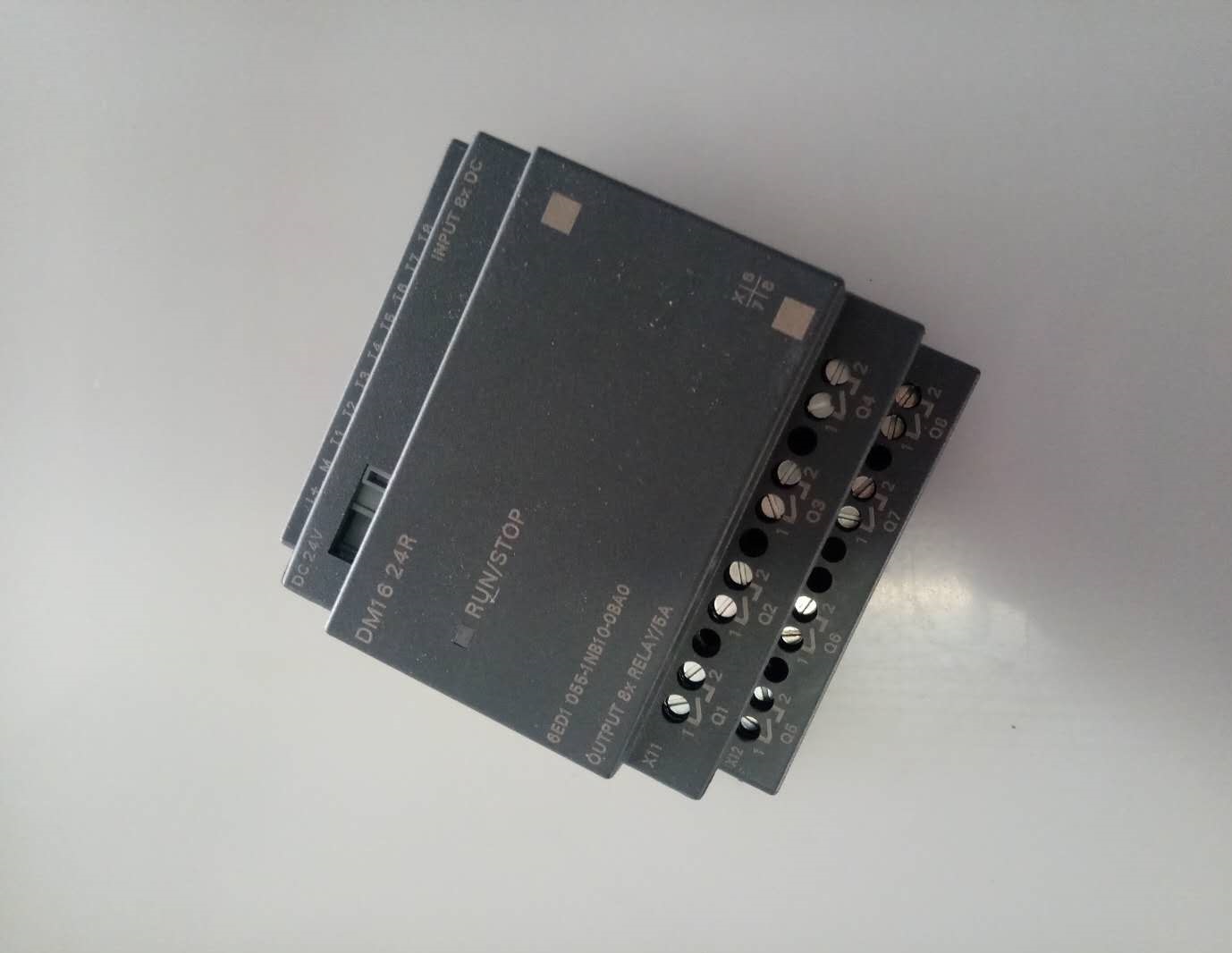 8-point input and output module; DM16 24R