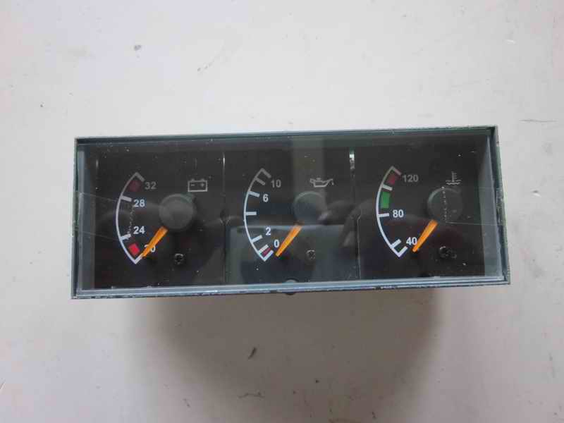 Voltmeter combination