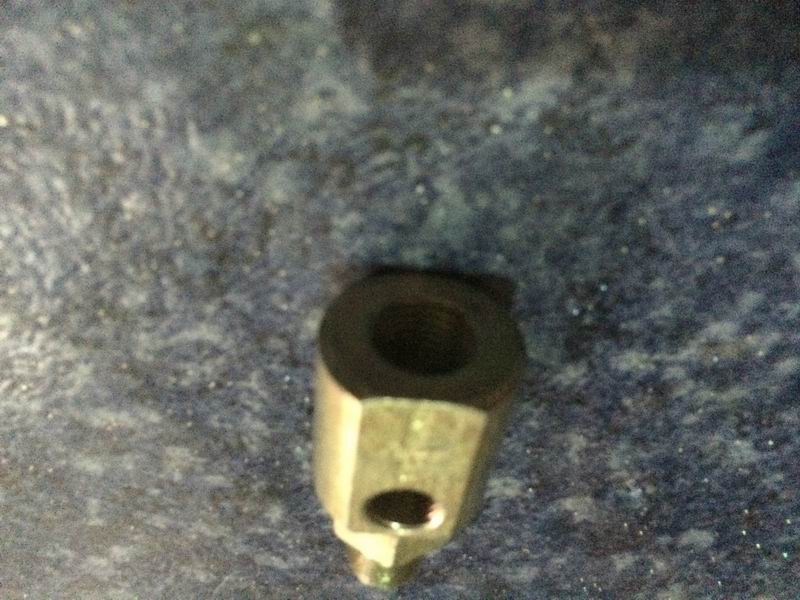 Oil pressure sensor tee connector-2