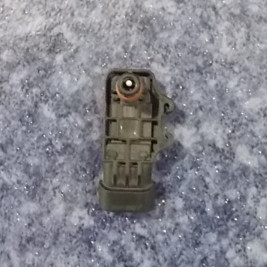 Intake pressure temperature sensor