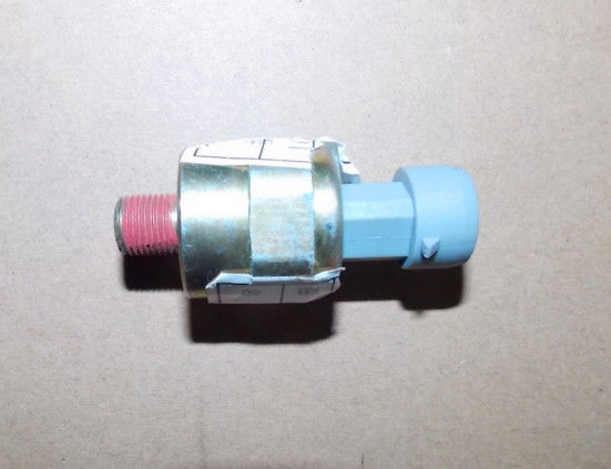 Engine oil pressure sensor (for ECU)