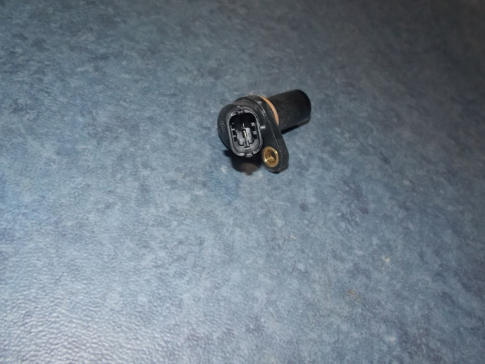 Датчик частоты вращения коленчатого вала