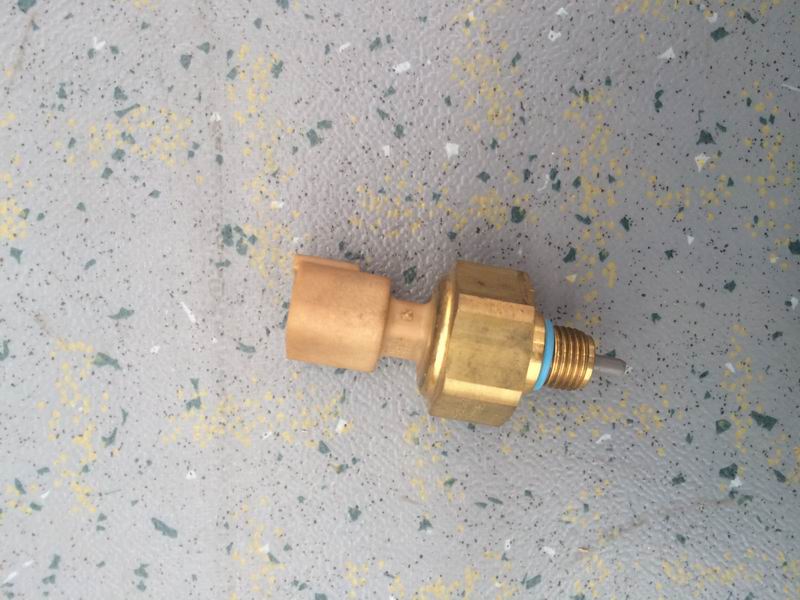 Датчик давления/температуры во впускном трубопроводе