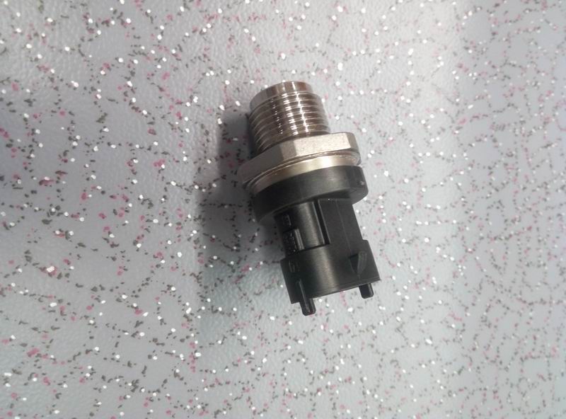 Rail pressure sensor