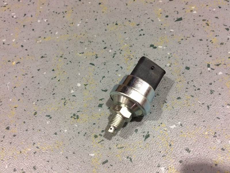 Oil pressure temperature sensor; can be replaced by 3611-00218-2