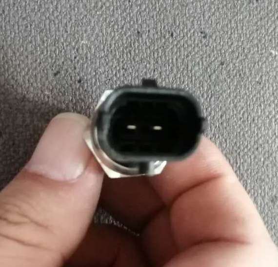 Ambient temperature sensor YJ200-38231W0-1