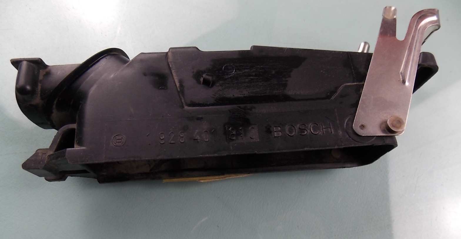 EDC connector housing