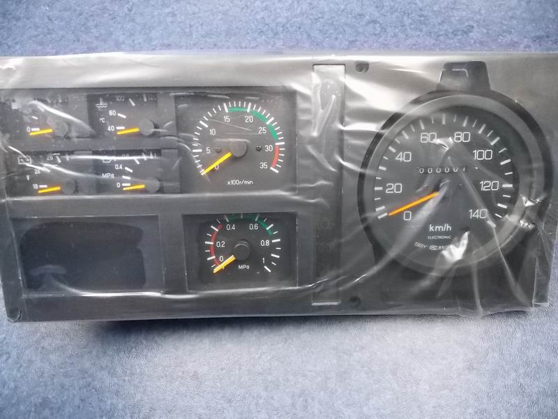 D Instrument Cluster ZB234J25 (only one instrument)