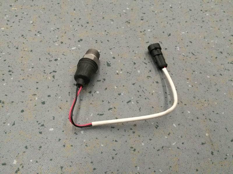 Parking brake switch VK691A 1/2NPT alarm point 550kPa-1