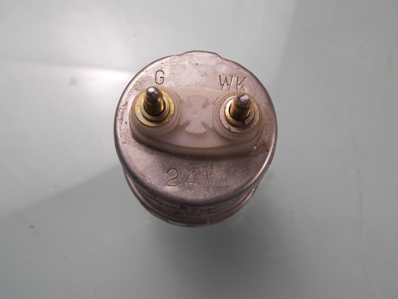 D EQ140 machine plug-1