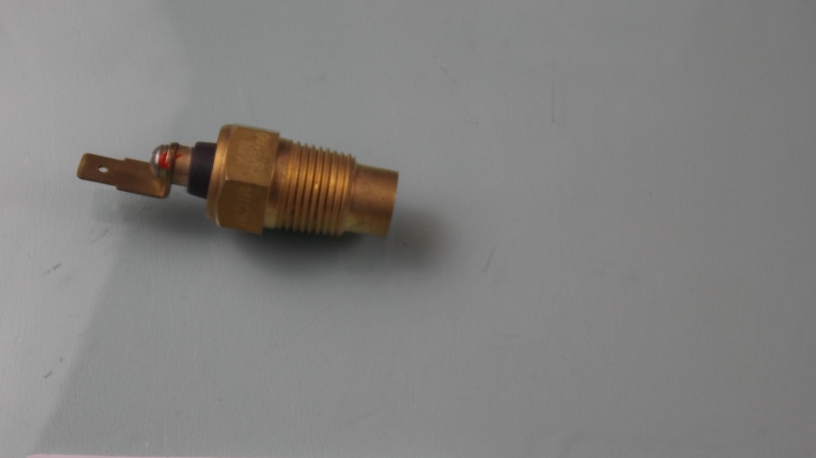 Разъем датчика температуры воды