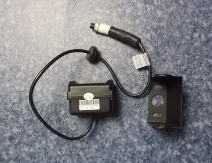 Reverse Monitoring Probe Black and White Exterior Square 4-core