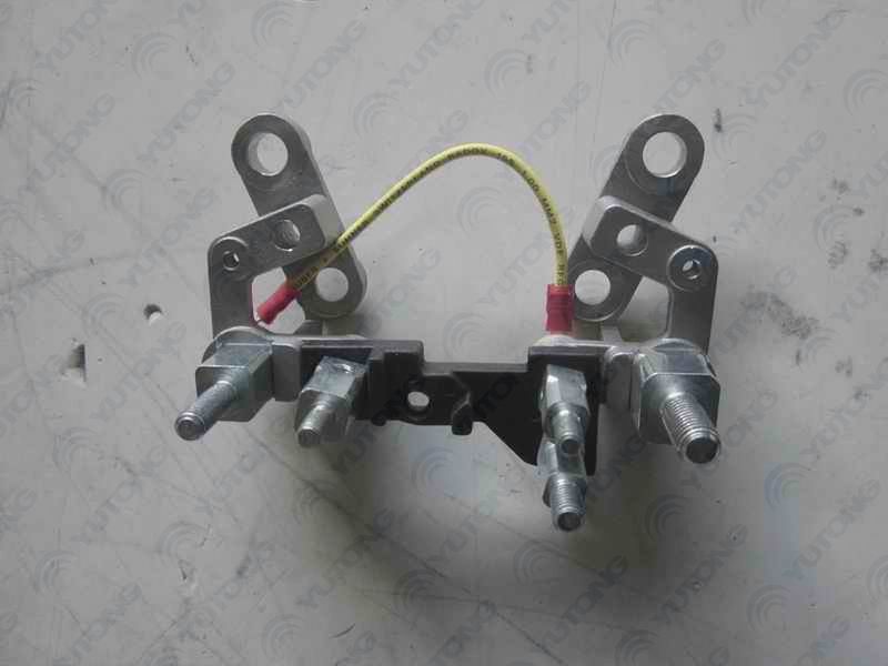 Generator terminal assembly