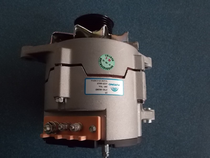 Генератор АВЭ 27 (АВЕ 2715D1 28V 70A 8PK ж 60 )