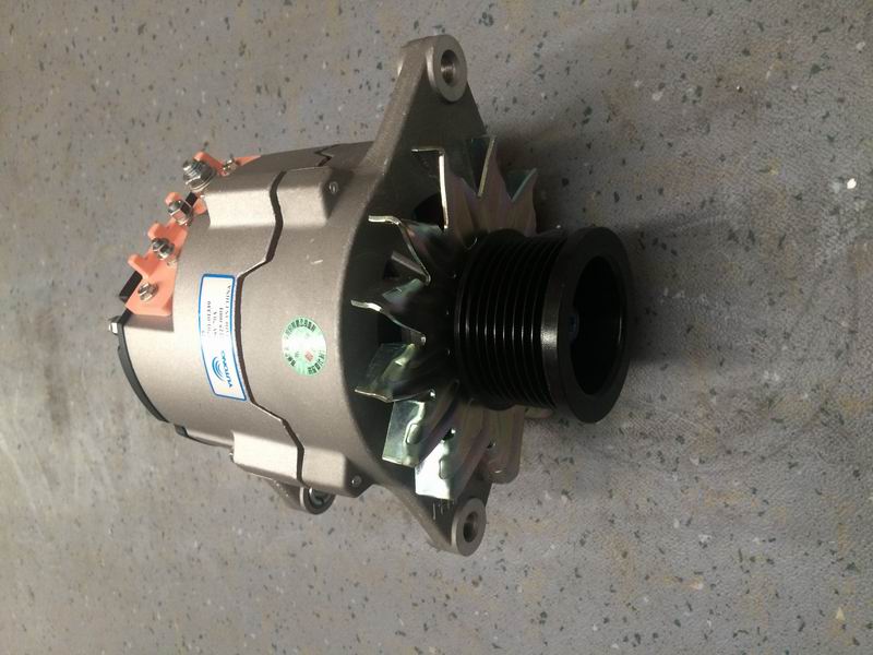 Generator AVE2715D2 28V 70A 8PK φ63.5