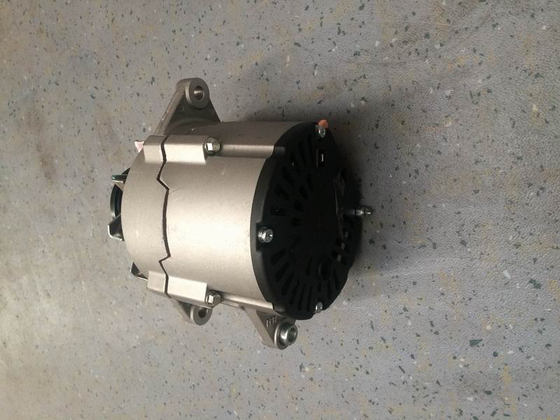 Generator AVE2715D2 28V 70A 8PK φ63.5-2