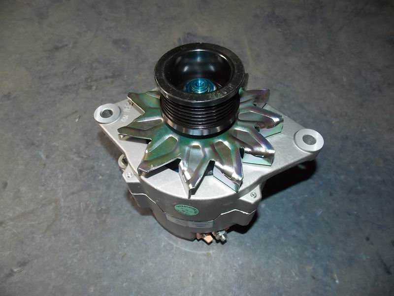 Generator AVE2711B8 28V 70A 6PK φ60-1
