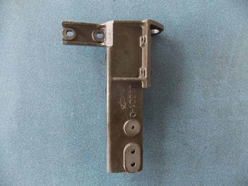 Motor additional bracket