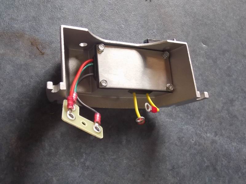 Регулятор генератора; удалил так же, как и 3702-00336