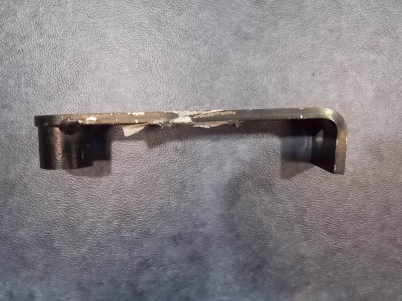 Рычаг регулировки на генераторе ( 14V200A )-1