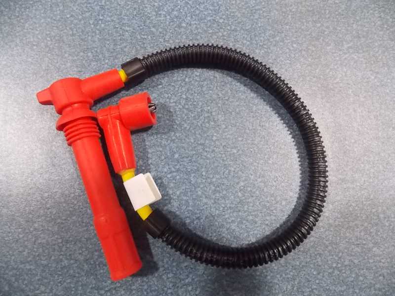 Линия высокого напряжения; одинокий; израсходованный инвентарь