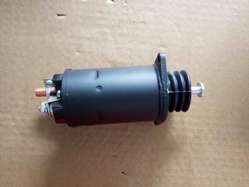 Electromagnetic switch assembly