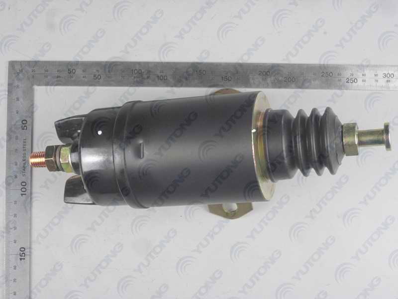 Electromagnetic switch assembly