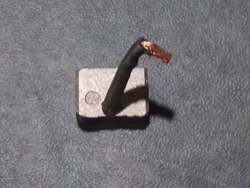 Угольная щетка