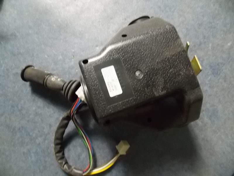 D 组合开关总成