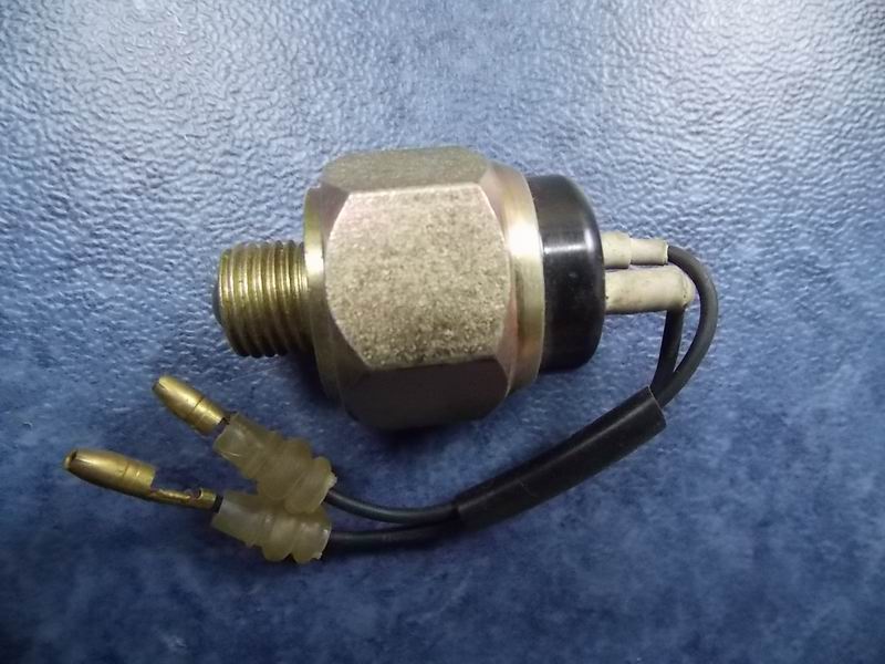 Reversing light switch CA6960D82