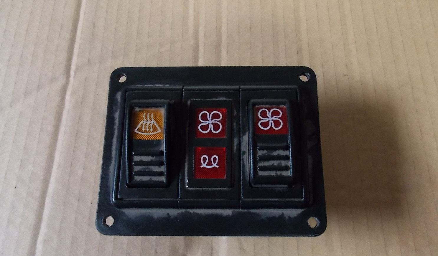 D Jingwei Shui Heating Rocker Switch; (Three connected together)