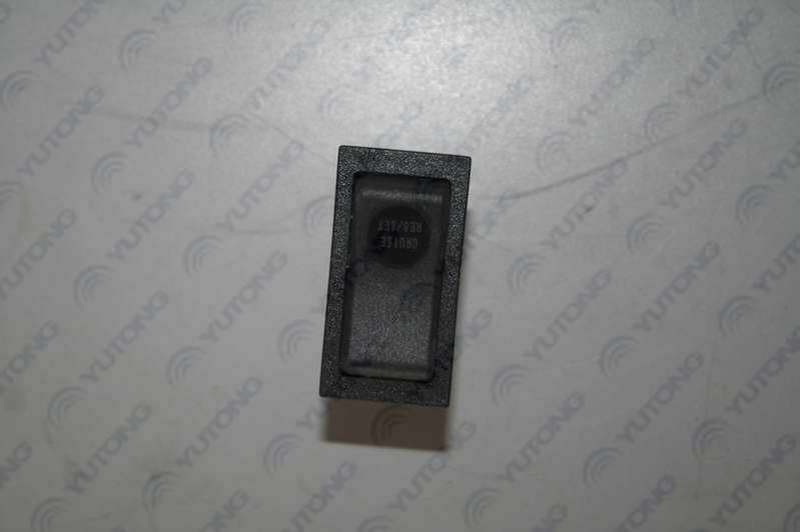Cruise Settings/Reset Rocker Switch JK966-YT303Z-1
