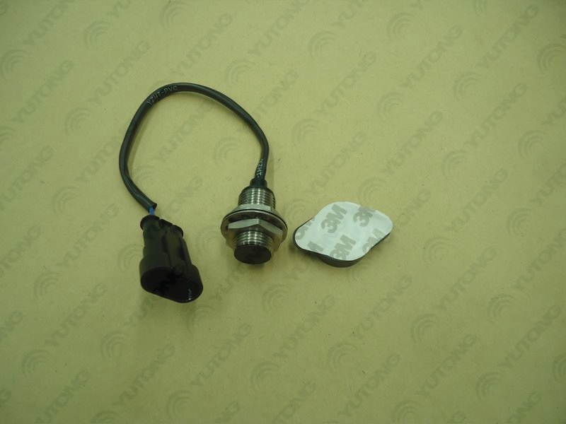 Proximity switch, DK18-30, safety door, 25mm, 3 wires-1