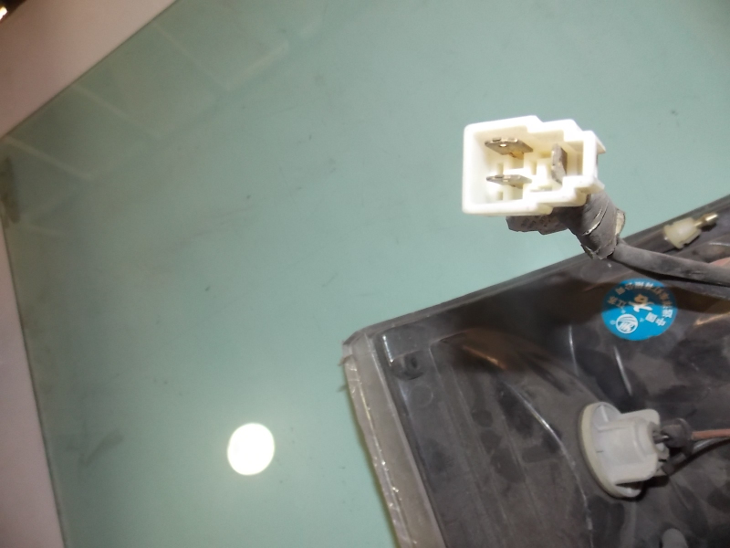 D Headlight (left)-2